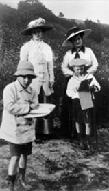 Helena Roerich with her sons and governess, 1913